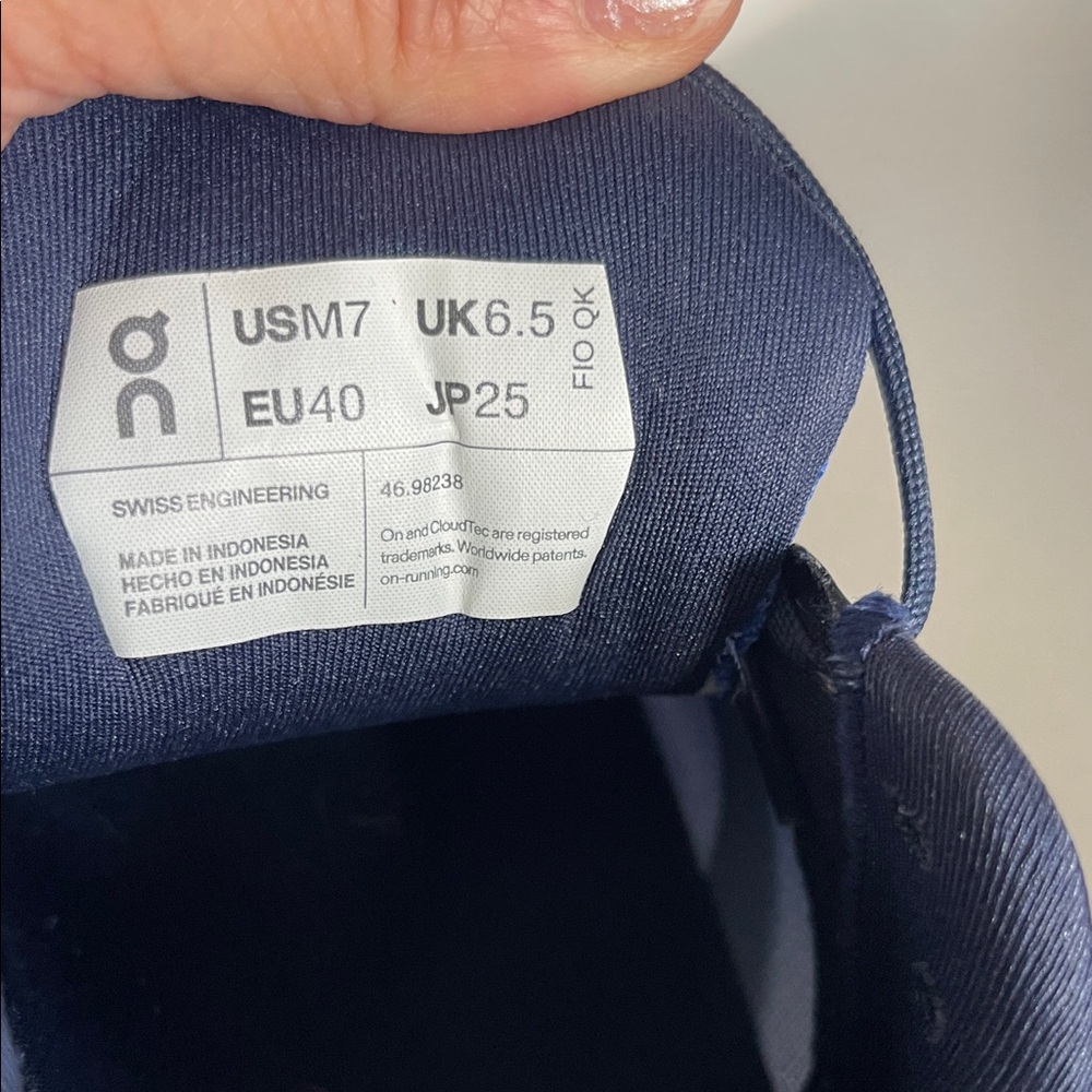 On Running Blue and Gray Athletic Shoes for big boy Tween | Teen - Picture 4 of 5